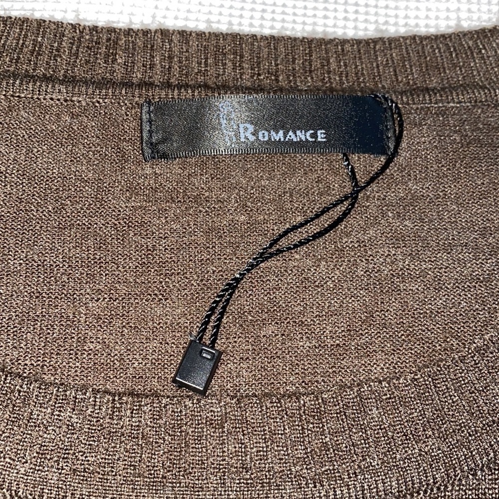 Woman’s brown Blouse Cats and bow size Large - Picture 4 of 10